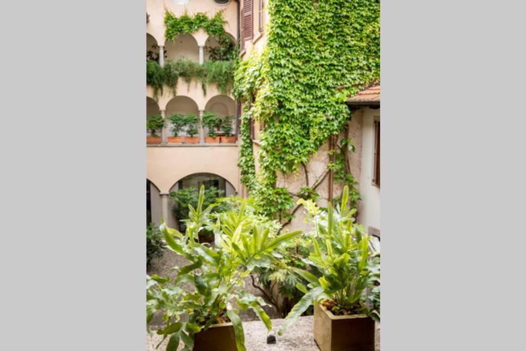 Apartamento Loft In Pieno Centro Storico Como Exterior foto